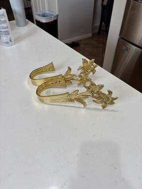 Vintage Style Solid Brass Lily Flower Curtain Tie Backs - Pair